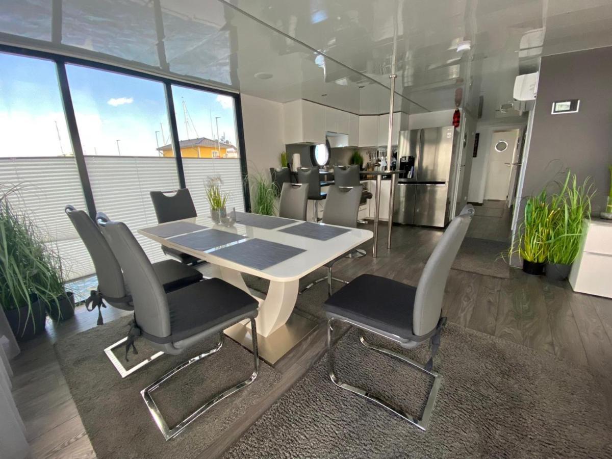 Hausboot Captains Boat Apartment *